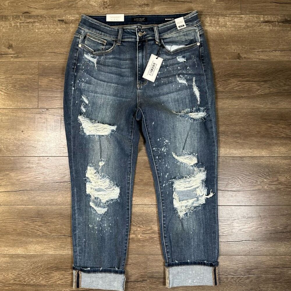 Judy Blue Womens Size 14W Mid Rise Boyfriend Fit Jeans Blue Distressed Denim NWT